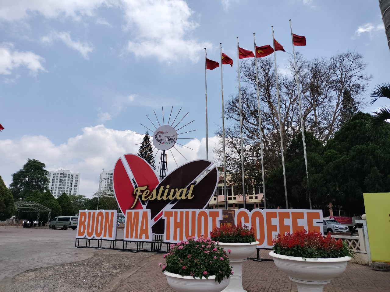 Thành phố Buôn Ma Thuột quyết tâm xây dựng điểm đến “Văn minh- Thân thiện- Mến khách” dịp Lễ hội Cà phê Buôn Ma Thuột lần thứ 8 năm 2023.